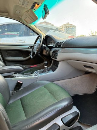 BMW 320i