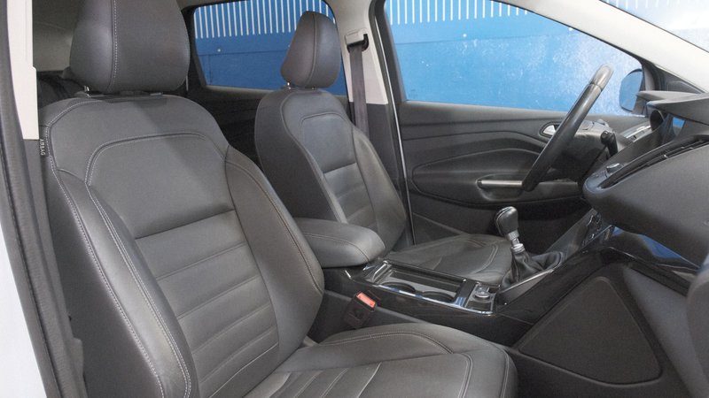 Ford Kuga 2019, foto 10