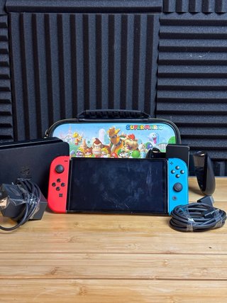 Nintendo Switch OLED + Accesorios