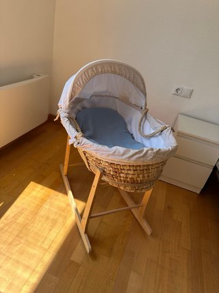 Cuna moisés mimbre y textil