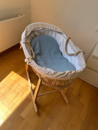 Cuna moisés mimbre y textil