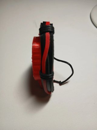Pulsera Cuero Negra y Roja
