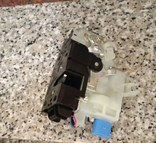 Cerradura Puerta Delantera Izquierda VW