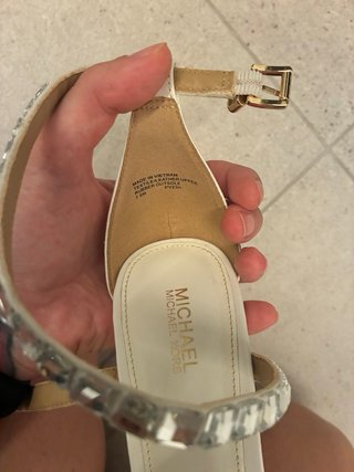 Sandalias Michael Kors Blancas con Pedrería