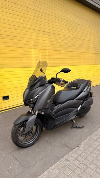 Yamaha XMAX 300