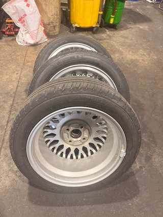 Llantas BBS 15 pulgadas con neumáticos nuevos