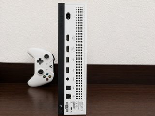 Xbox One Blanca + 2 Juegos
