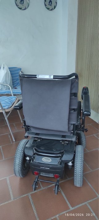Silla de ruedas eléctrica QUICKIE Q200 R