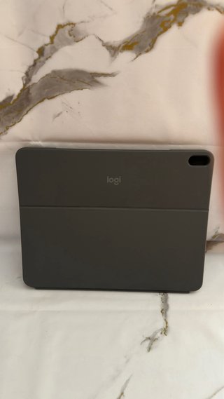 Logitech Combo Touch iPad Air 13” Teclado