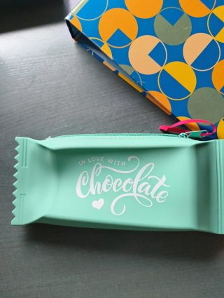 Estuche portatodo silicona. Versátil. + Archivador