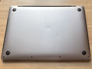 Macbook Pro 13" A1706 (2016-17) Touch Bar - OFERTA