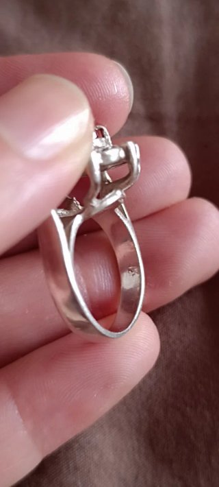 Anillo Plata Corazón Rubí Sintético y Marquesitas