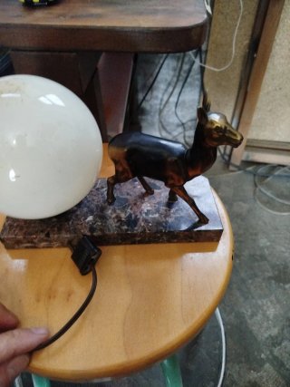 Lámpara Art Deco Ciervo Cristal Mármol