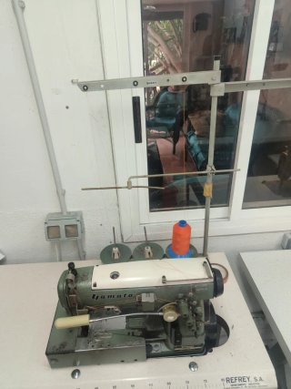 Máquina de coser recubridora Yamato DW-1500ME