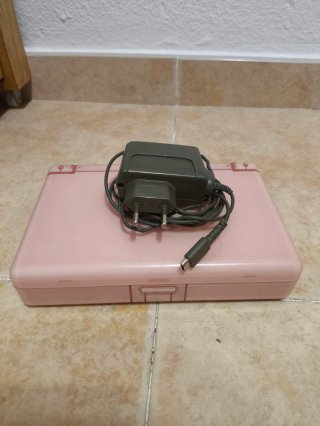 Nintendo DS Lite rosa con caja y cargador (leer)