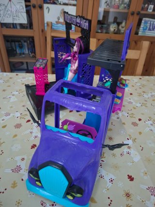 Monster High Caravana