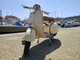 Vespa 160 GT Clásica Restaurada