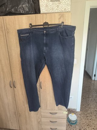 Pantalón vaquero recto talla 70