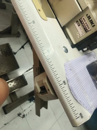 Máquina Overlock JUKI MO-2304