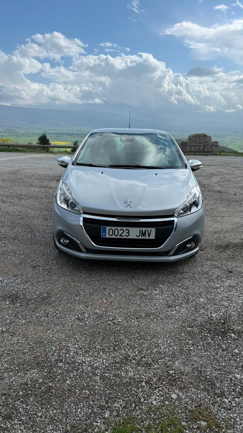 Peugeot 208 5p Allure 1.2 2016 - foto 1