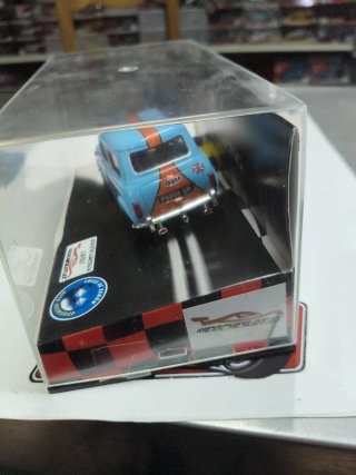 Scalextric Mini Cooper Gulf Edición Limitada 18/50