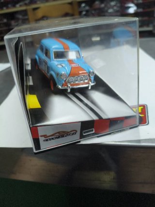 Scalextric Mini Cooper Gulf Edición Limitada 18/50