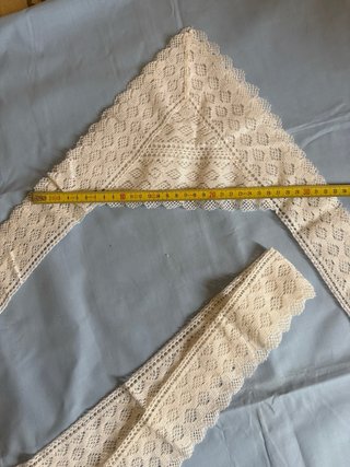 Puntillas para sábana beige