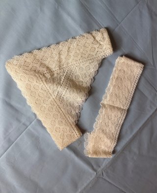 Puntillas para sábana beige