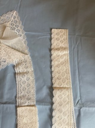 Puntillas para sábana beige