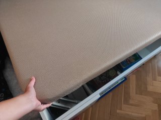 Cama infantil con cajones y estantería
