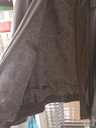 Chaqueta de piel marrón