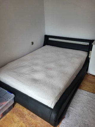 Estructura de cama doble negra