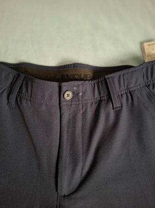 UNDER ARMOUR pantalón azul corto Talla L 42,