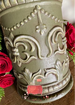 Vasi decorativi in terracotta dipinti a mano