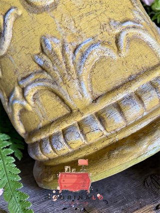 Vasi decorativi in terracotta dipinti a mano