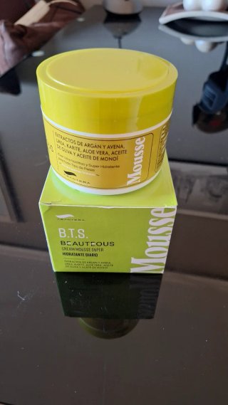 B.T.S. Beauteous Crema Mousse Hidratante