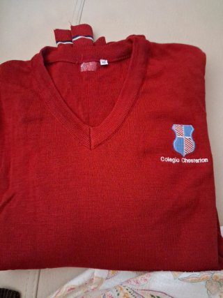 Jersey Colegio Chesterton Talla 18