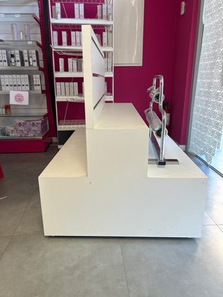 Mueble escaparate expositor doble cara
