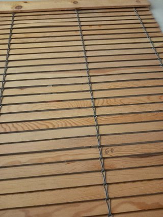 Persiana alicantina enrollable de madera natural