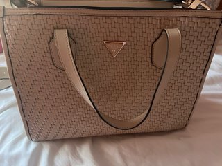 Bolso Guess Beige Tejido Seminuevo