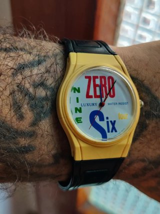 Orologio vintage giallo ZERO SIX meccanico