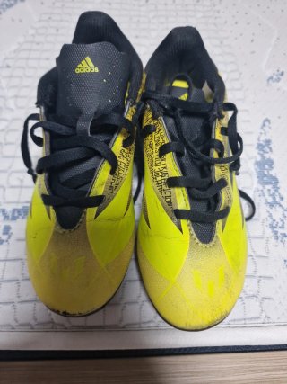 Botas de fútbol Adidas talla 33