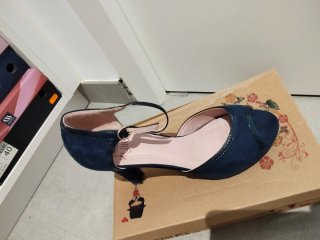 Zapatos beige talla 41