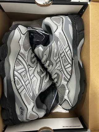 Asics Gel NYC Gris Plata