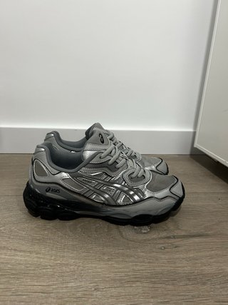 Asics Gel NYC Gris Plata