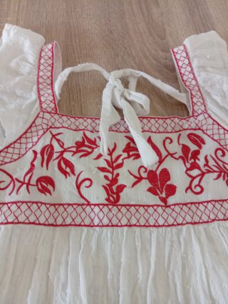 Blusa blanca bordada roja talla xs 34 100% algodon