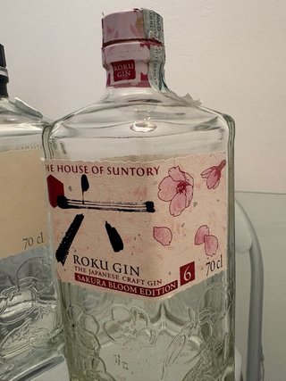 Bottiglie di Gin Roku Vuote (2 pezzi)