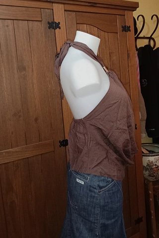 Top halter marrón Boutique local