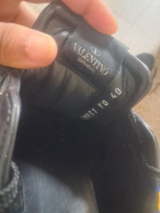 Zapatillas Valentino Garavani negras con tachuelas