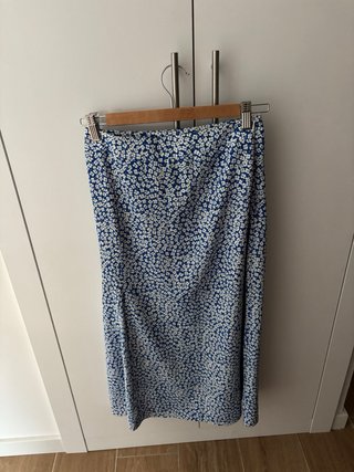 Falda midi flores azul y blanco